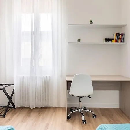 Monji Apartment *